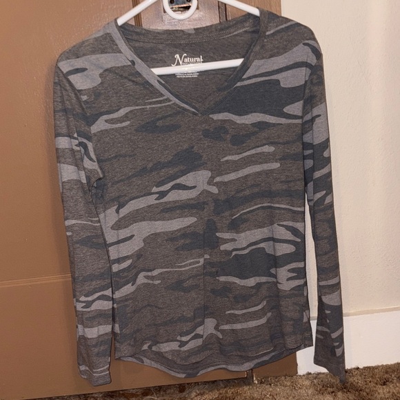 Natural Reflections Tops - Natural Reflections Camouflage Long Sleeve Top size small